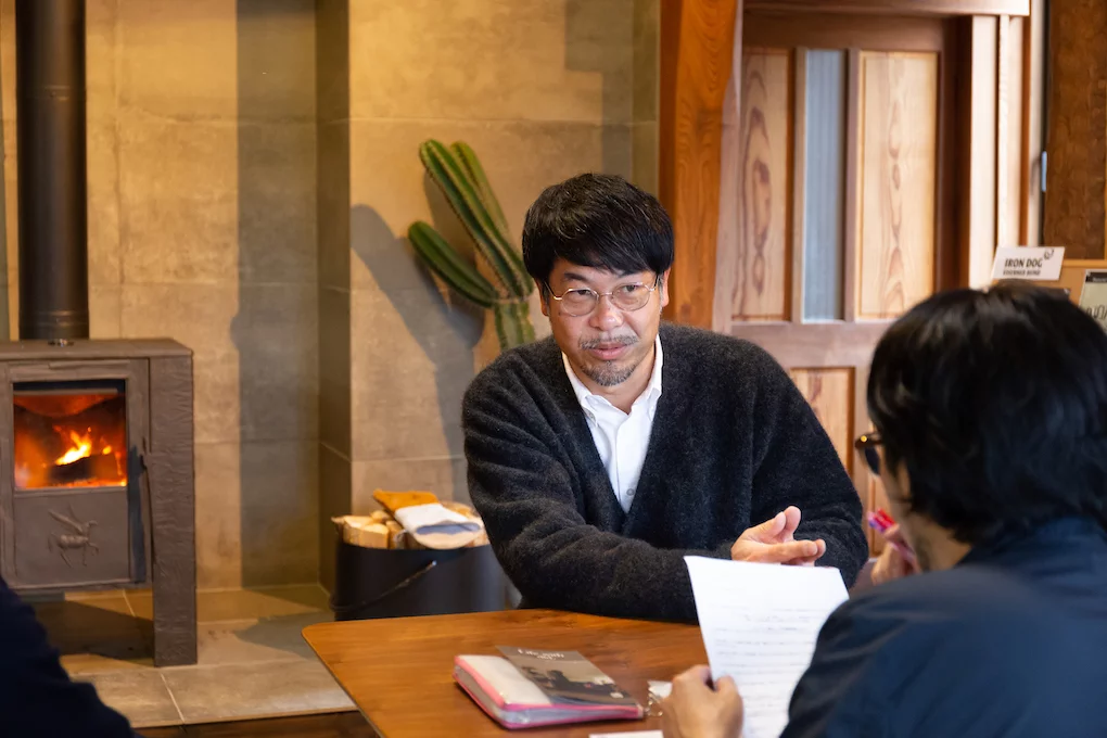 薪ストーブを注文住宅に設置するには？施工、メンテナンス、薪割り  